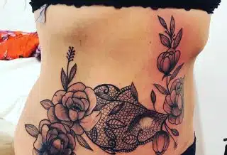 tatouage ventre femme